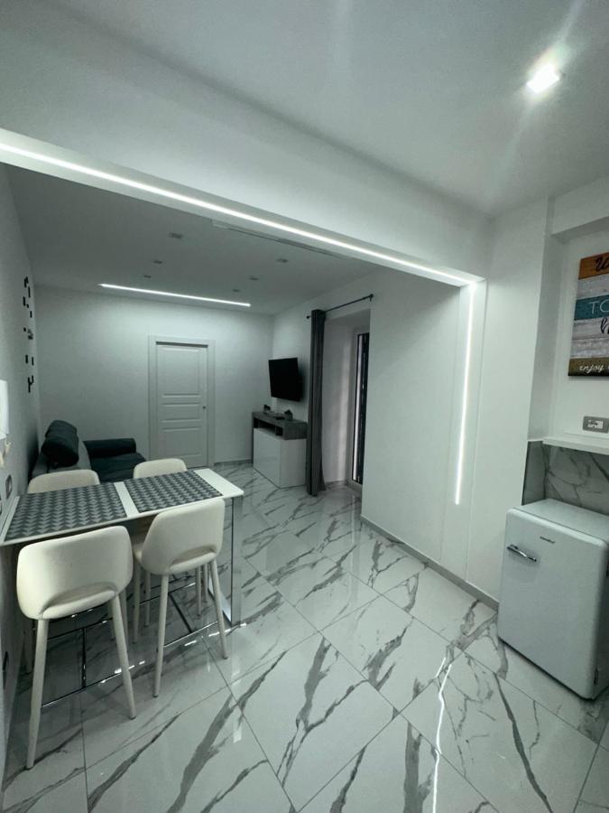 Mavy House Napoli Lägenhet Exteriör bild